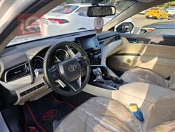 تۆیۆتا کامری